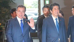 文대통령 “일본 지진·태풍 피해, 조기 수습되길…저력 발휘 믿는다”