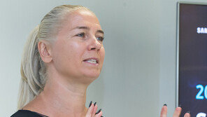 “스마트폰 AI가 치매 예측… 가족에 알려주는 기술 개발중”