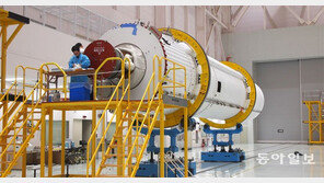 우리 손으로 만든 첫 로켓, 10월 말 하늘로 솟구친다