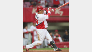 ‘나지완 끝내기’ KIA 3연승으로 가을야구 불씨 키워