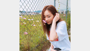 [#해시태그 컷] 태연의 “코쓱모쓰” 가을 놀이