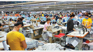 한국 기업들 “인건비 싼 베트남으로”… 對중국 투자액 제쳤다