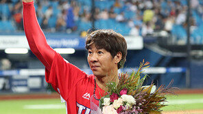 한미일 통산 1000경기 등판 자축한 임창용