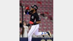 ‘역대급 외인’ 로하스, 테임즈만 밟았던 대기록 눈앞