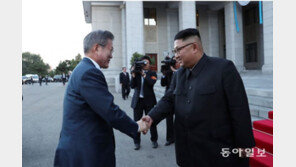 “트럼프도 같이 와 종전선언 했으면…” 김정은 서울 방문 소식에 온라인 ‘들썩’