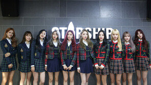 [인터뷰] 우주소녀 “눈물 흘린 팬들 ‘맴찢’…이번엔 꼭 1위로 보답”