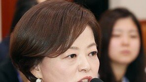 진선미 “심사 기간 놓쳤다”…주식 위법 보유 의혹 부인