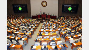 국회, 상가임대차보호법 의결…계약갱신 요구권 ‘5→10년’ 연장
