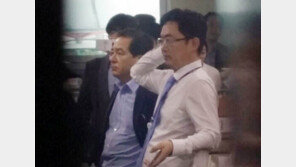 檢, ‘국가예산 정보 유출 논란’ 심재철 의원실 압수수색…“야당탄압” 반발