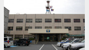 어머니와 교제하던 남자 흉기로 찔러 숨지게한 20대여  검거