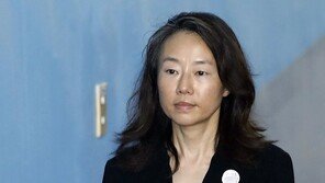 ‘문화계 블랙리스트’ 혐의 조윤선, 21일 구속 만료…자정 이후 석방
