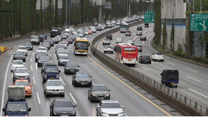 ‘연휴 첫날’ 서울→광주 4시간20분·서울→목포 5시간20분