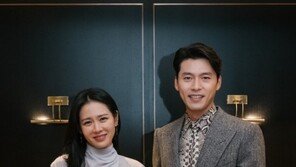 ‘협상’ 100만 돌파…손예진x현빈 감사 인증샷