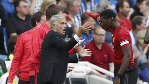 무리뉴-포그바 또 불화설, 맨유는 컵대회 탈락