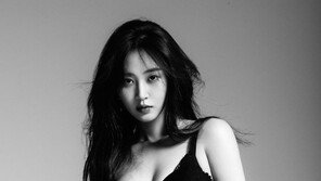 소녀시대 유리, 글래머 몸매 과시하며 솔로앨범…데뷔 11년만