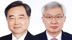 외교부 1·2차관 동시 교체…북핵국면 분위기 쇄신·통상 강화