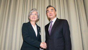 강경화, 한일·한중 외교장관회담…“한반도 비핵화 긴밀 협력”