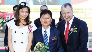 [경마 단신] 안병기 조교사 300승 달성 外