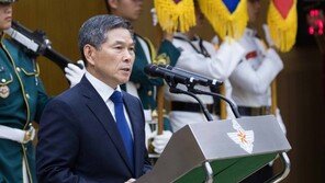 한미 국방장관 통화 “남북 군사분야 합의이행 과정…소통·공조 유지”