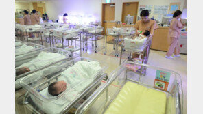 7월 출생아 2만7000명 또 역대 ‘최저’…누계 20만명 밑돌아