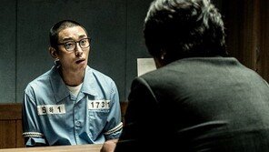 ‘암수살인’ 법정서 50분 미리 상영 …法, 1일 상영 여부 결정