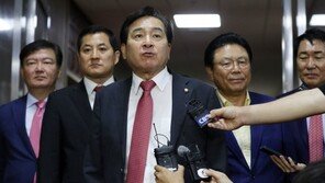 심재철 “盧정부때 수당 없이 자긍심으로 일해…편법으로 꼼수수당”