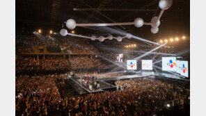 ‘엄지족 천국’ 태국에 상륙한 ‘케이콘’…한류팬 4만2000명 열광