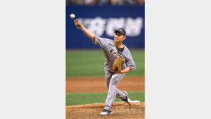 [베이스볼 피플] ‘6년 만에 PS’ 한화 송은범 “미친 선수들이 나와야죠”