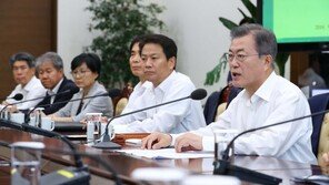 ‘국정 복귀’ 文대통령, 수보회의 주재로 밀린 현안 점검