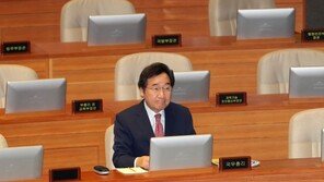 이낙연 총리 “日, 한국인 마음에 욱일기 영향 고려해야”…자제요청