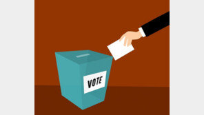 ‘대통령과 국민의 거리’ 멀게 한 책임은 청와대에 있다?