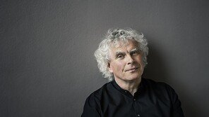 베를린필 이끌었던 지휘자 사이먼 래틀, 런던심포니와 내한