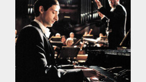 [내 마음에 작품 하나] 나치 만행 온몸으로 그려낸 유대인…조승우 “나라면 살아남을 수 있을까?”