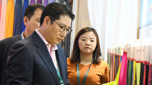 조현준 “290조 원 中의류시장 공략”