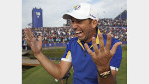 “왜 뽑았나” 논란 가르시아, 라이더컵 전설 쓰다