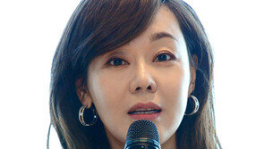 김윤진 “한국으로 발길 돌린 건 ‘미스 마’ 대본의 힘”