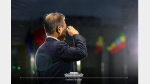 文대통령 “국군의날, 사병이 주인이 되는 날이어야”