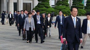 문재인정부 교육계 홀대 논란…예산 삭감·교육계 목소리 무시