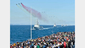 제주관함식에 日 욱일기 달고 입항? vs 아예 불참?