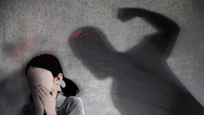 “다시 만나자고!”…헤어진 여친 폭행·추행한 10대 집행유예