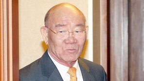 전두환 前대통령 형사재판 관할이전 신청 기각…광주서 재판