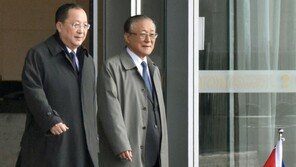 “리용호, 귀로에 베이징 도착…중국 측과 접촉 가능성”