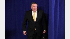 靑 “폼페이오 방북, 북미대화 가속도…실질적 논의 기대”