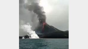 인도네시아 술라웨시섬, 이번엔 화산 폭발…항공기들에 경보