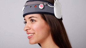 해외 호평받은 우울증 치료기기, 정작 한국 병원선 못 써…왜?