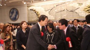 주일 韓대사관 주최 ‘국경일·국군의 날’ 리셉션 열려…고노 외무상 참석