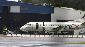 230명 태운 美 여객기,  조난신호 후 시드니에 무사히 착륙