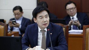 이용호 “임대사업자 최연소는 2살 아기…미성년은 188명”