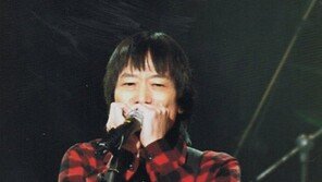 ‘들국화’ 멤버 조덕환 유작 앨범 공개…고인 생전 목소리 생생