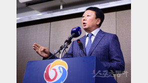 선동열 “어떠한 청탁도 없었다”…‘국민정서 외면’은 사과